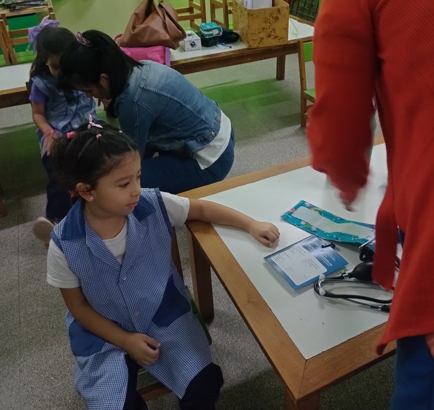 Más de 100 niños reciben controles de salud gracias al Programa Provincial de Libretas de Salud Escolar