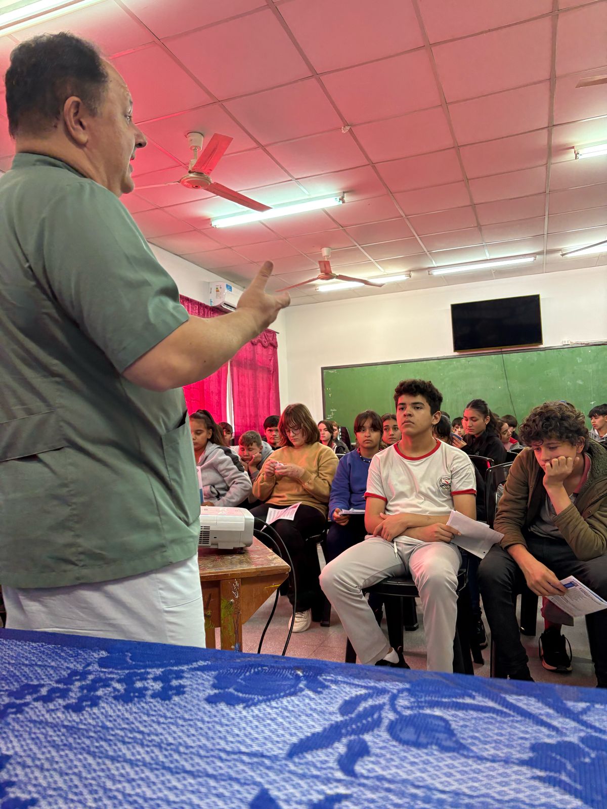 Se realizaron talleres sobre salud mental para estudiantes secundarios de Villa Dos Trece