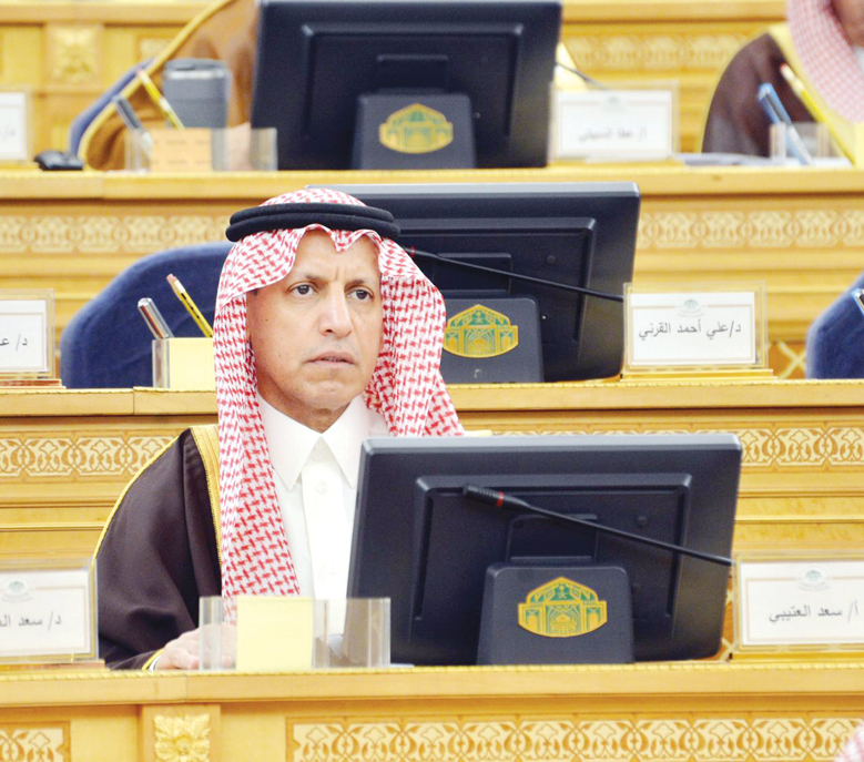 مجلس الشورى يطالب بتحسين جودة البرامج التلفزيونية ويعارض مشاركة المشاهير