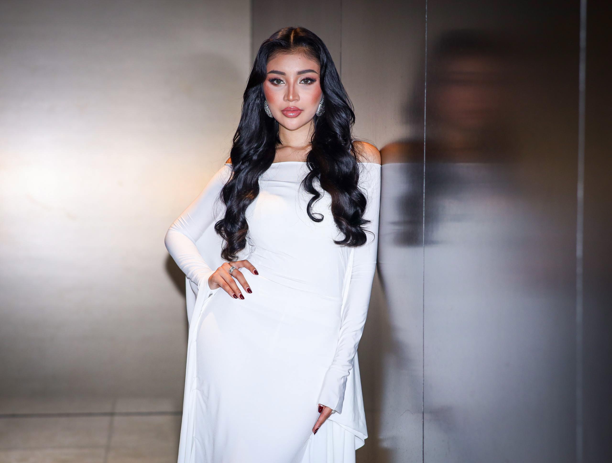 Dibela VIP? Ini dianggap satu fitnah - Scha Ellinea