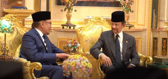 PM Malaysia Mohon Rakyat Bersolat untuk Pemulihan Sultan Hassanal Bolkiah