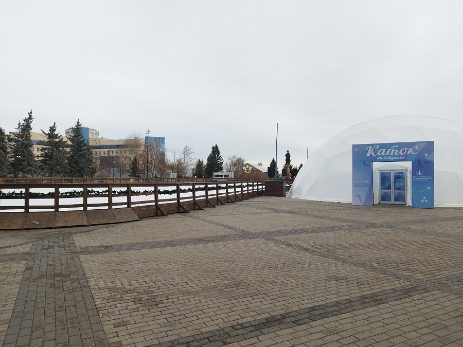 Открытие катка на Стрелке в Красноярске: все готово!