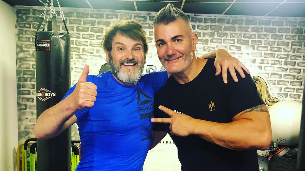 ¡Secretos de Forma Física Revelados! El Entrenamiento de Celebridades Españolas como Alejandro Sanz y Hugo Silva