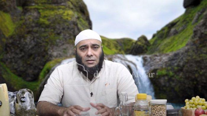 Bahaya Mikroplastik: Dr Zaidul Akbar Sarankan Sikat Gigi Berbahan Alami untuk Cegah Kanker