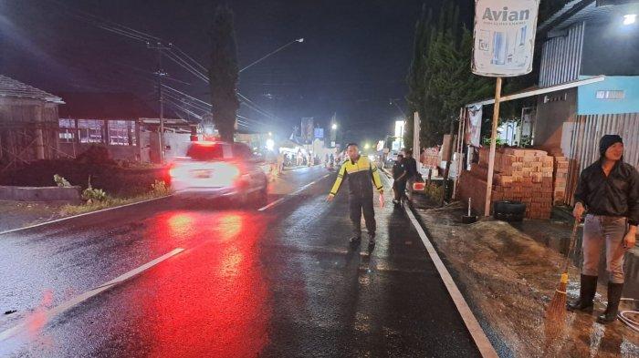 Kecelakaan Maut di Tawangmangu: Rem Blong, Mobil Rombongan Wisatawan Alami Kecelakaan Parah