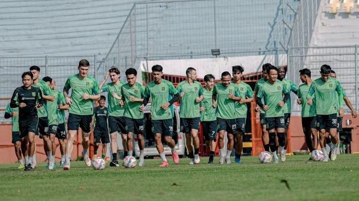 Persebaya Surabaya Perkenalkan 28 Nama Pemain: Kombinasi Pengalaman dan Bakat Muda, Bajul Ijo Siap Bersaing di Liga 1!