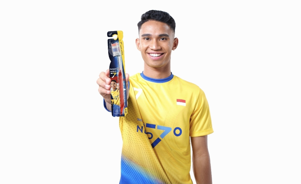 Gandeng Marselino Ferdinan, Formula Luncurkan Inovasi Sikat Gigi 7 Derajat