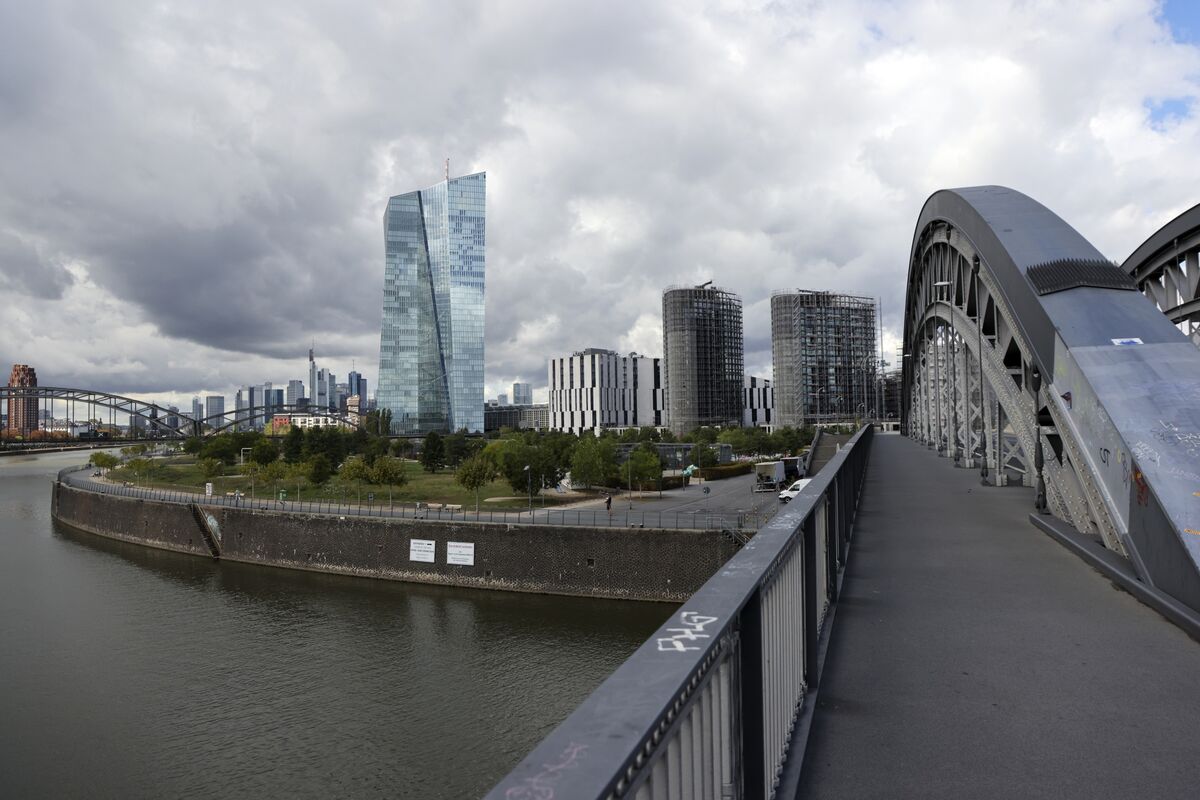 ECB、金融政策戦略の大幅見直しへ！インフレと不確実性への対応を加速 - 今後の金融市場への影響は？