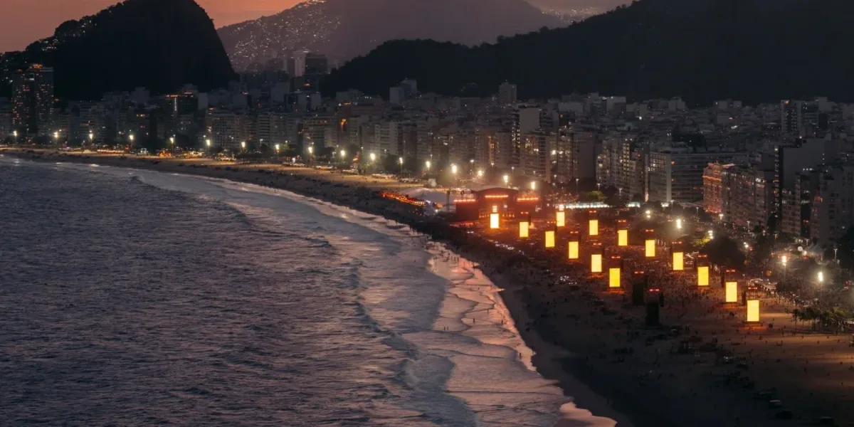 ¡Fiesta Centenaria en la Playa! Corona Revela las 100 Mejores Playas del Mundo y Celebra con un Show Inolvidable