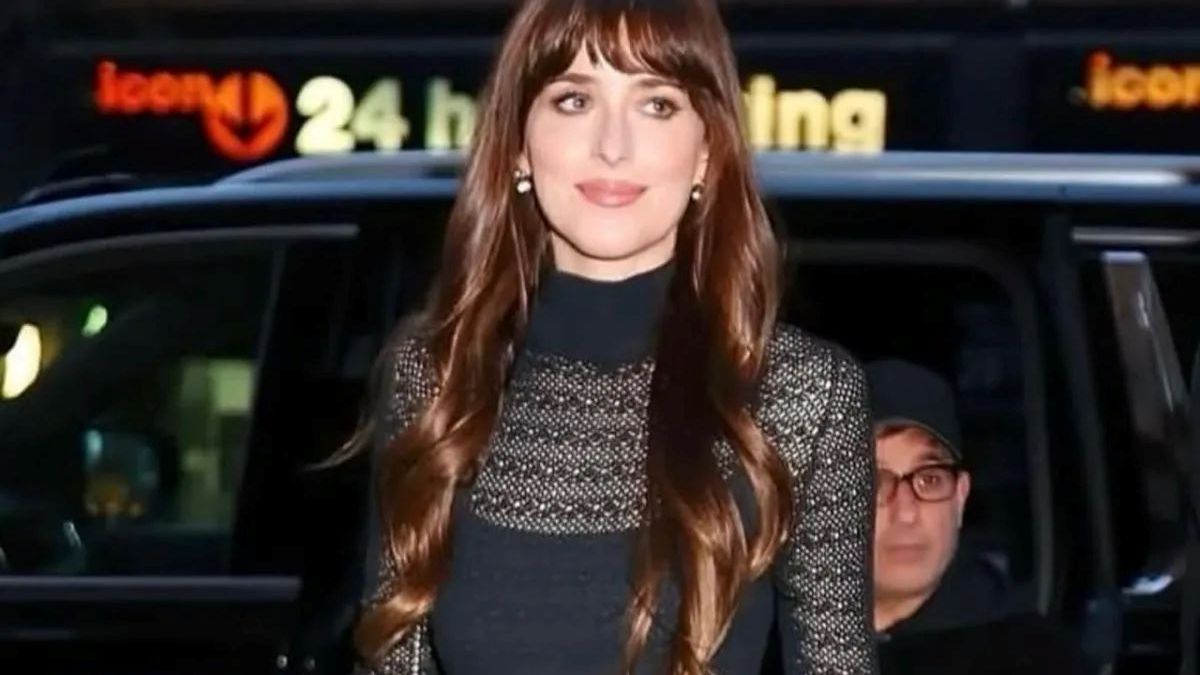 Dakota Johnson dan Chris Martin Putus Setelah 8 Tahun Pacaran: Akhir Kisah Cinta yang Disimpan Rahasia?