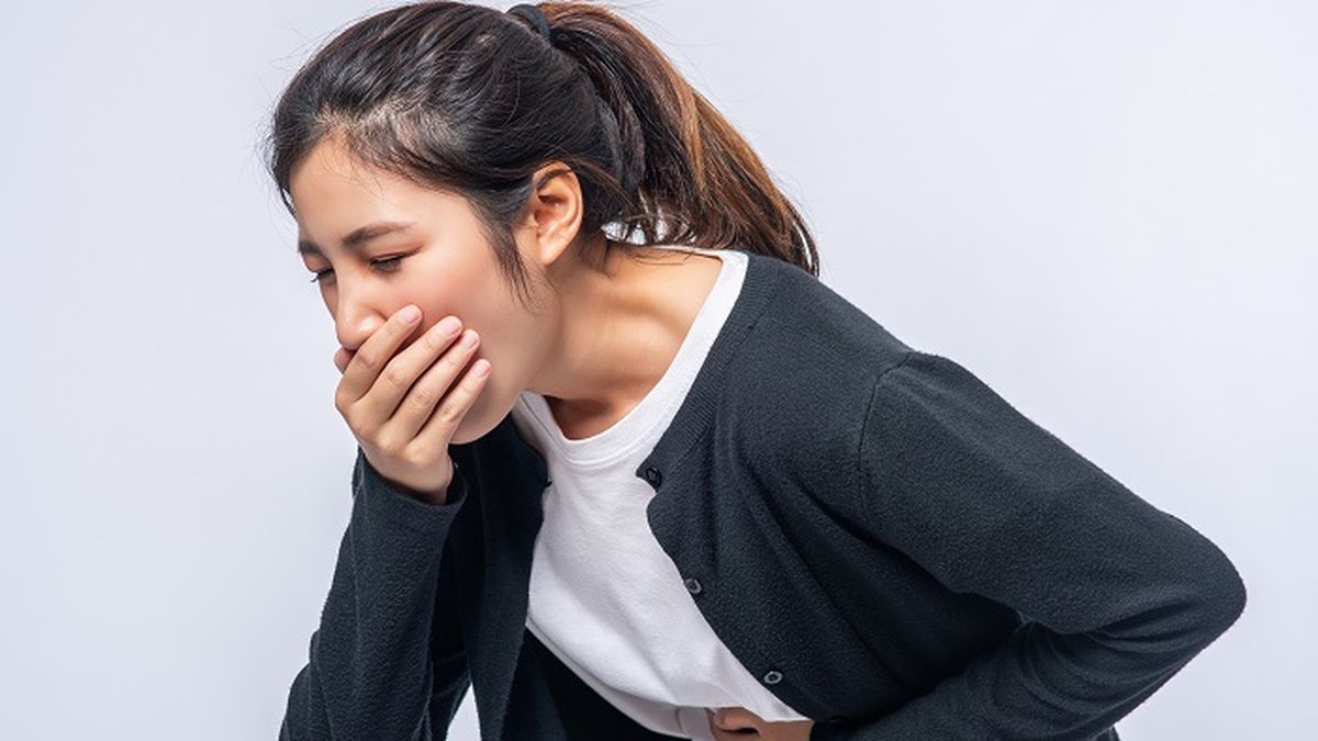 12 Cara Ampuh Mengatasi Rasa Mual Akibat Asam Lambung