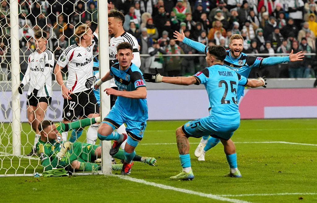 Legia Warszawa przed meczem o wszystko w Lidze Konferencji: Potężne ciosy i brak ważnych zawodników