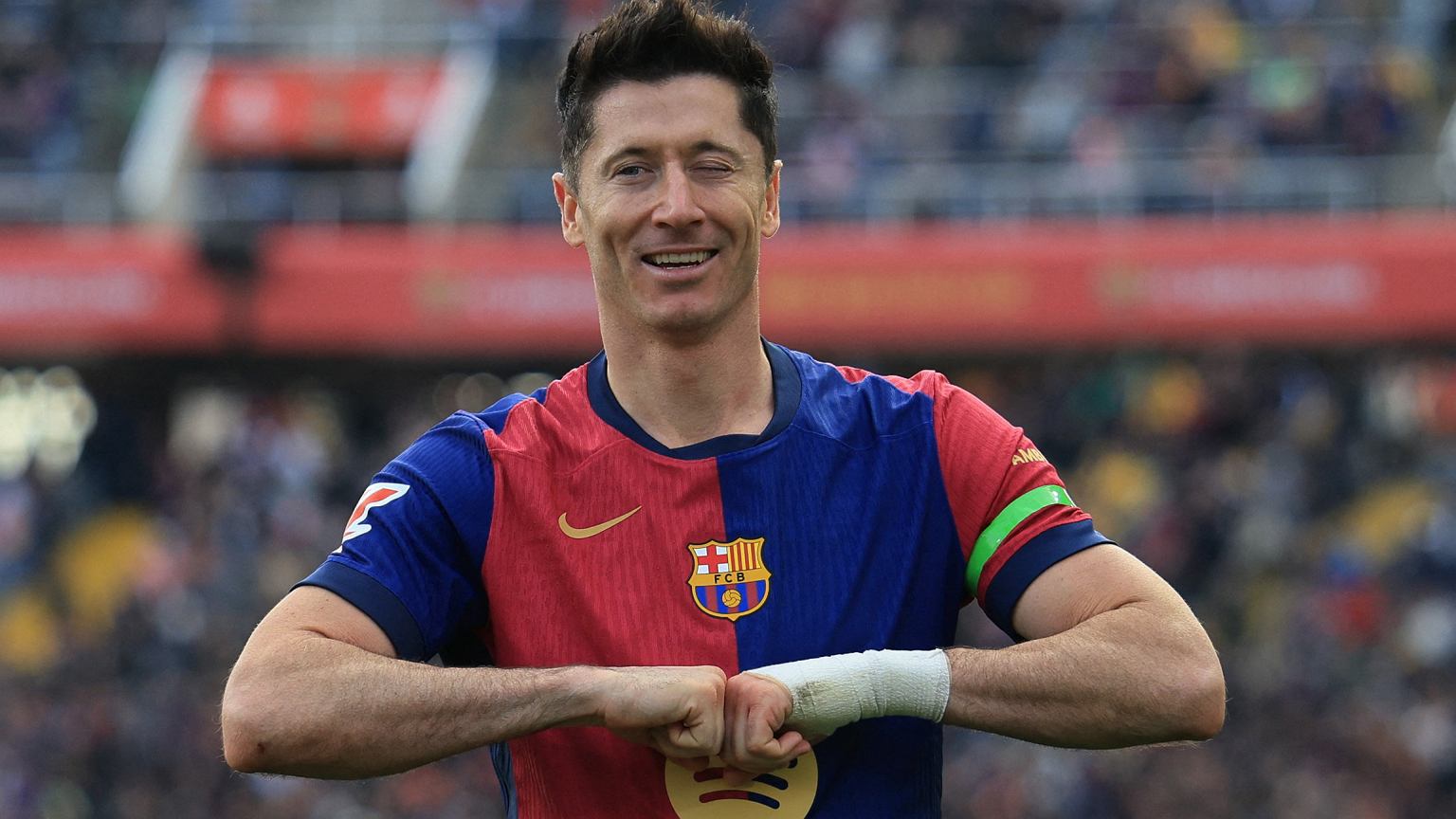 Lewandowski w ogniu! Hiszpanie szczycą się naszym piłkarzem