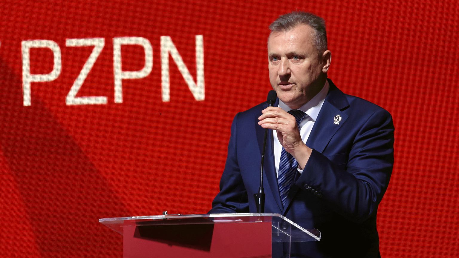 To jedyna właściwa decyzja Kuleszy. Nie ma planu B