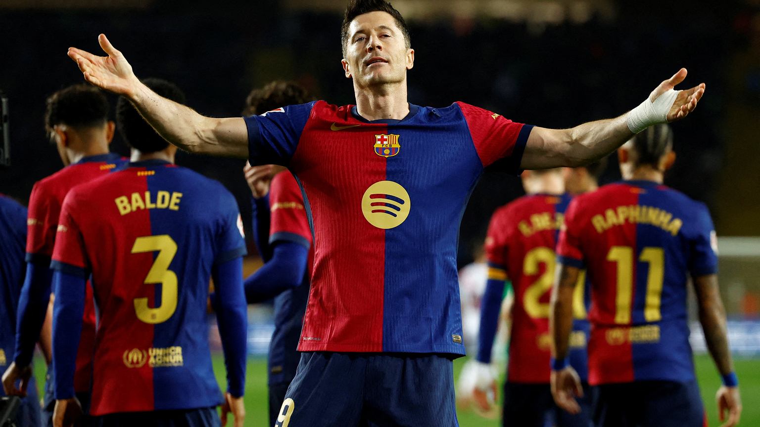 Lewandowski w ogniu! Hiszpanie already szukają następcy