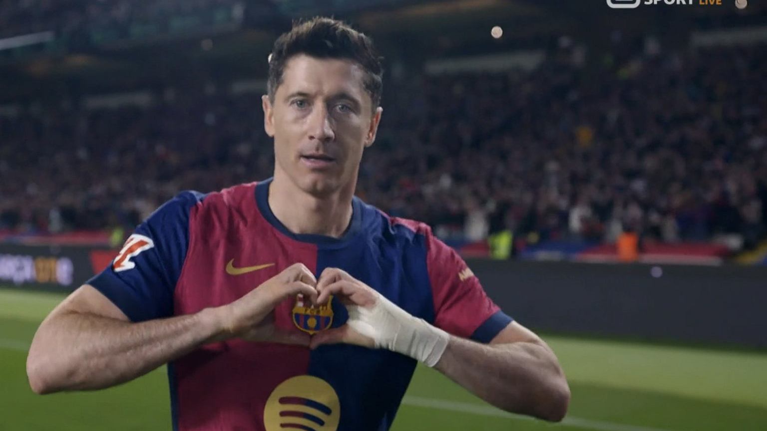 Lewandowski zaskakuje wszystkich! Oto co oznaczał jego gest po golu