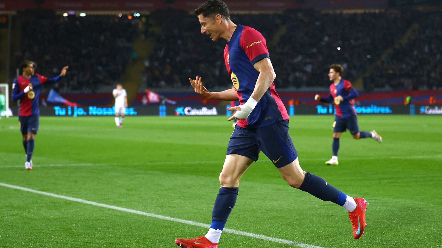 Lewandowski w wielkim stylu: 5 goli w meczu z Osasuną Pampeluna!