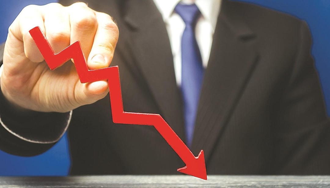 Shriram Finance Share Price Falls 6% as Stock Split Takes Effect Today