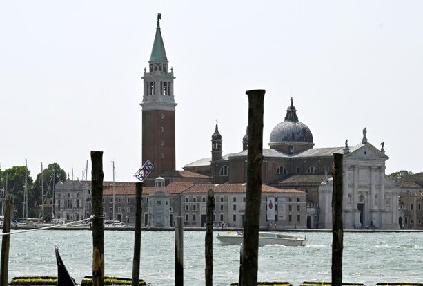 Venedig sagt NEIN zu Bezos: Proteste gegen Luxus-Hochzeit schlagen Wellen!