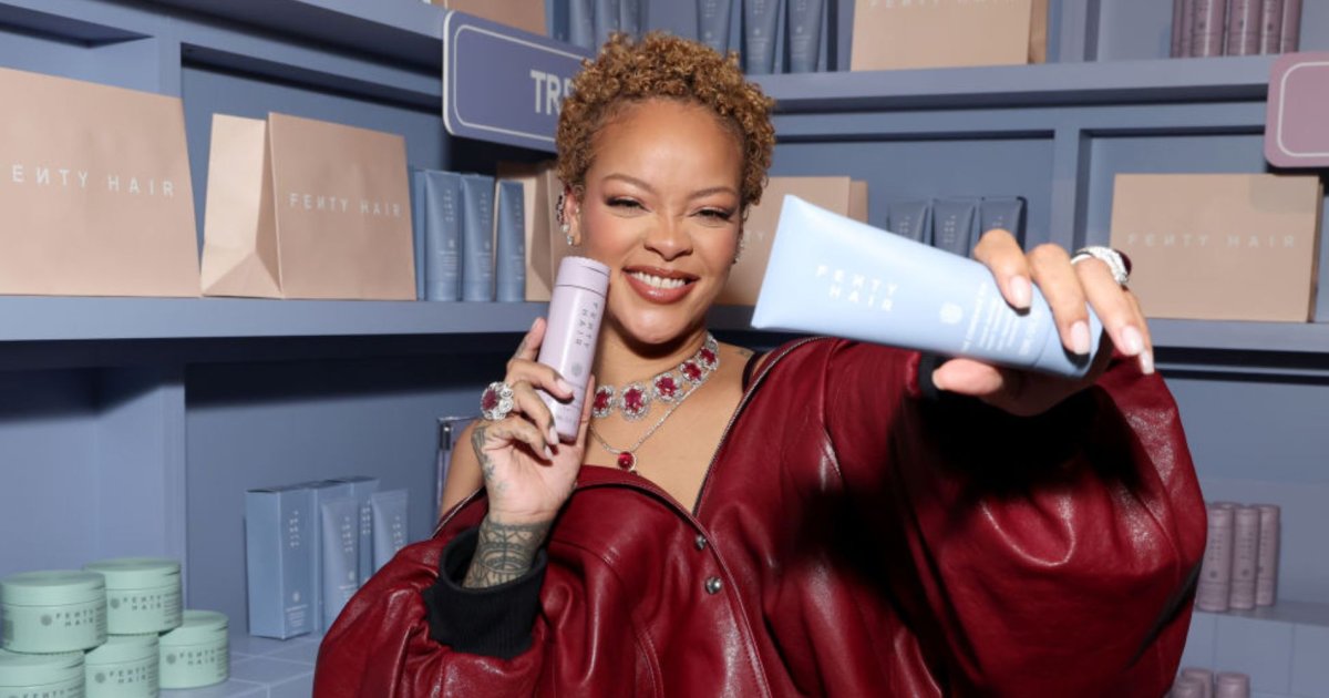 Découvrez Fenty Hair, la nouvelle référence en soins capillaires de Rihanna, désormais disponible en France