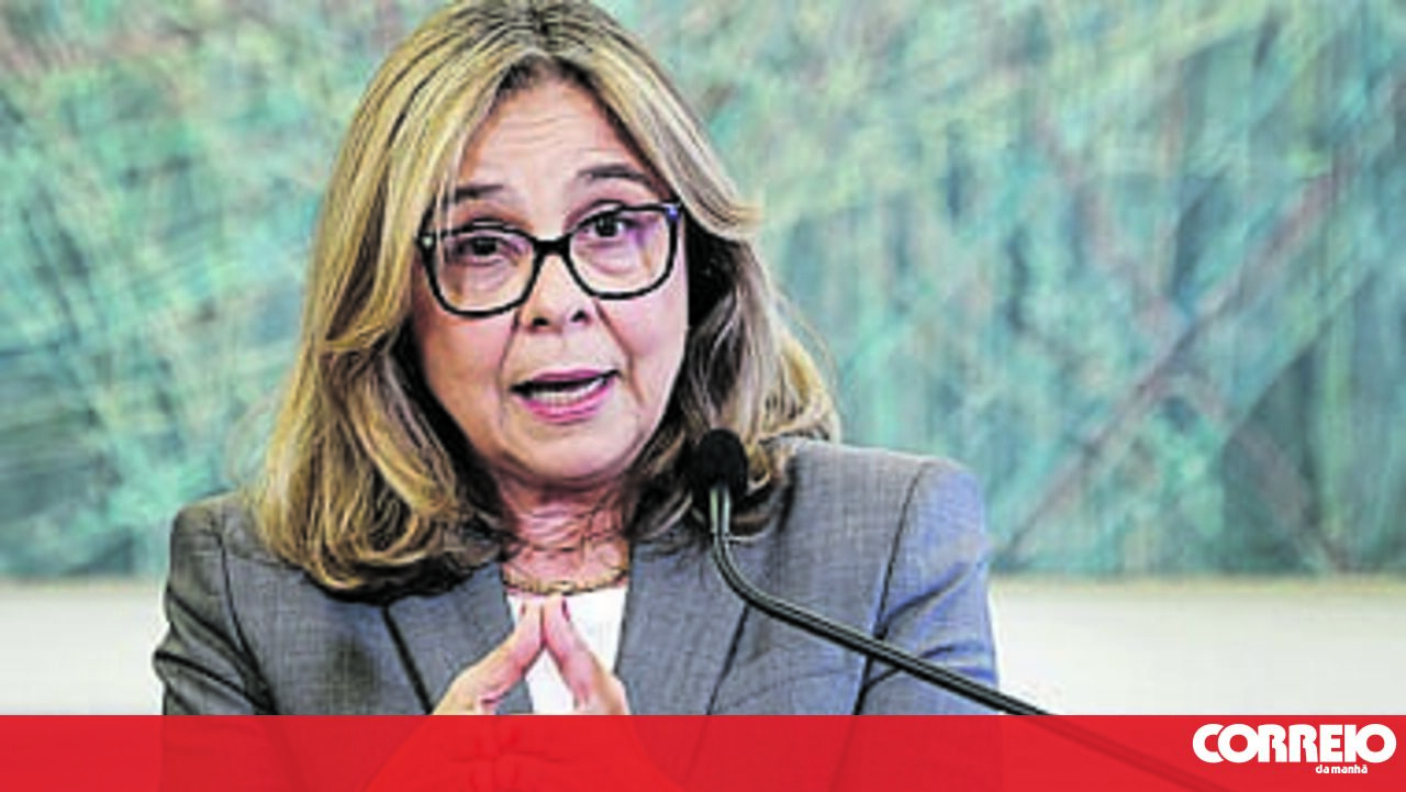 Ministra da Saúde diz que sai quando o primeiro-ministro entender