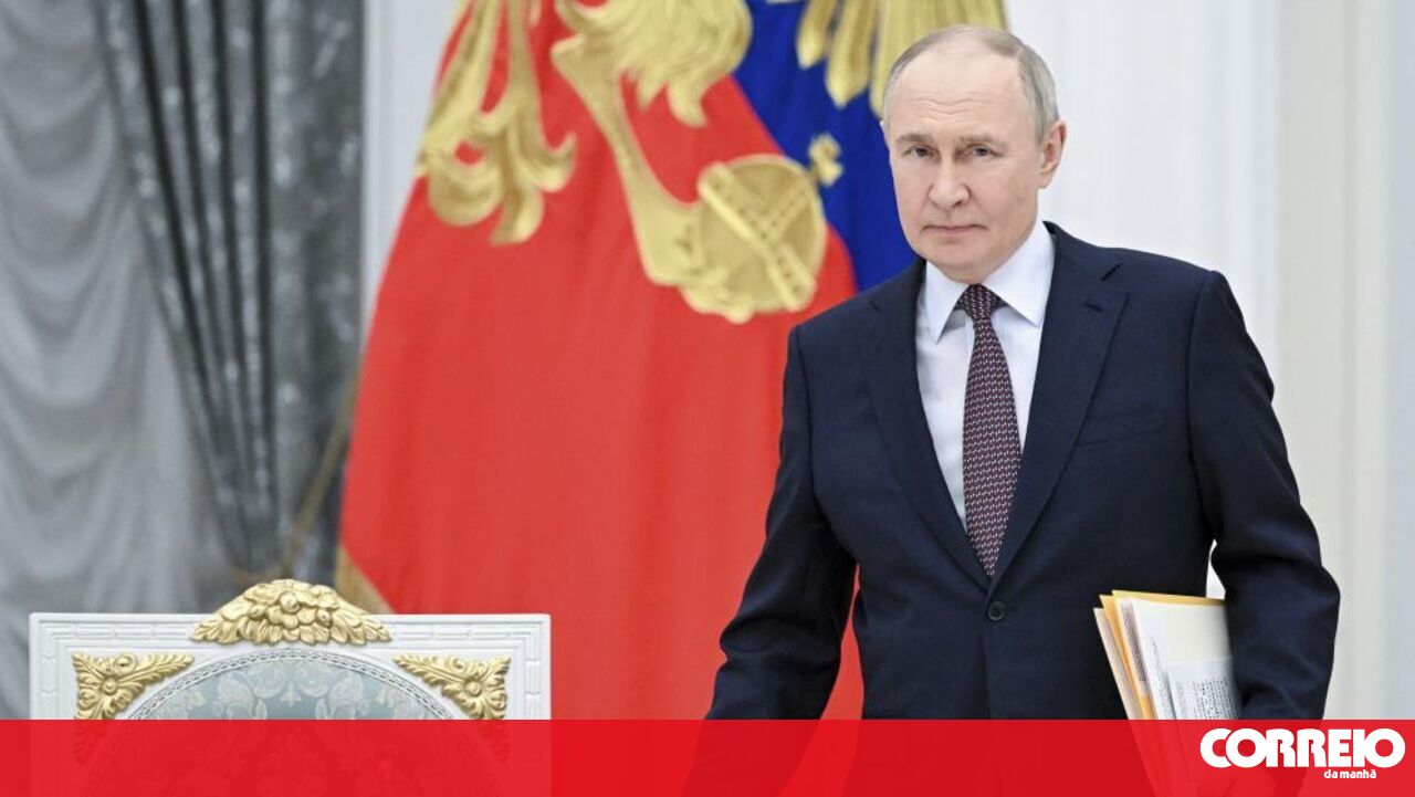 Putin ordena desenvolvimento de logística, turismo e desporto no Ártico