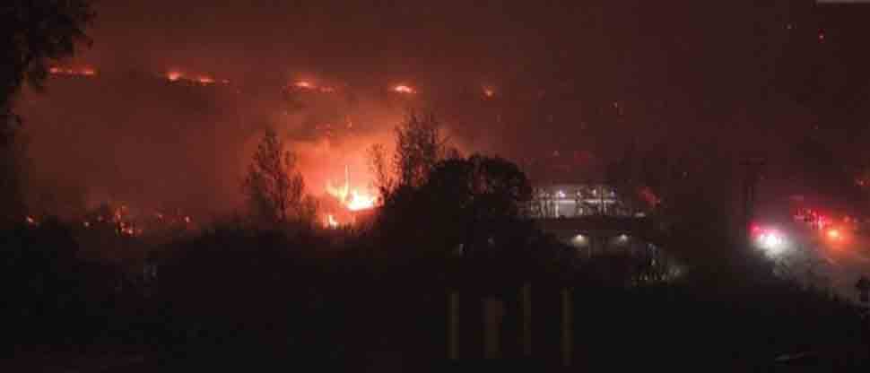 Incendio en Malibú: celebridades evacúan sus hogares de lujo en Los Ángeles