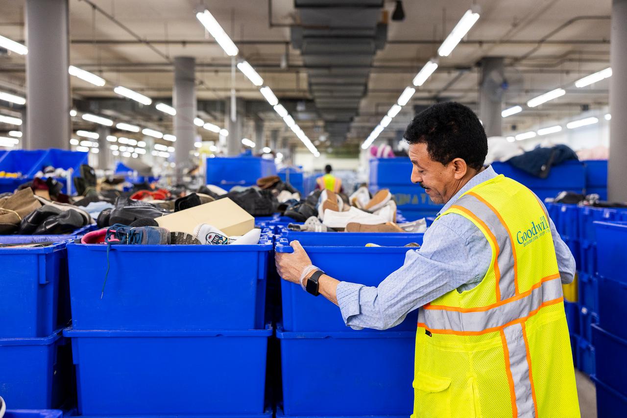 Microsoft awards $5M to Wash. initiatives using AI in sustainability, health and education challenges