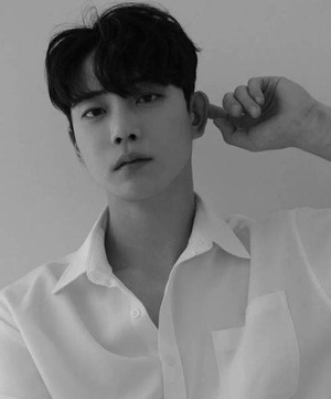 故 김종석, 사생활 루머에 유족 측 “사실무근… 악의적 게시글 법적 대응 검토”