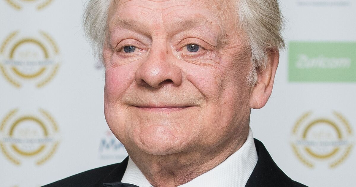 David Jason's 'terrifying' health battle which left him in agony and struggling to walk