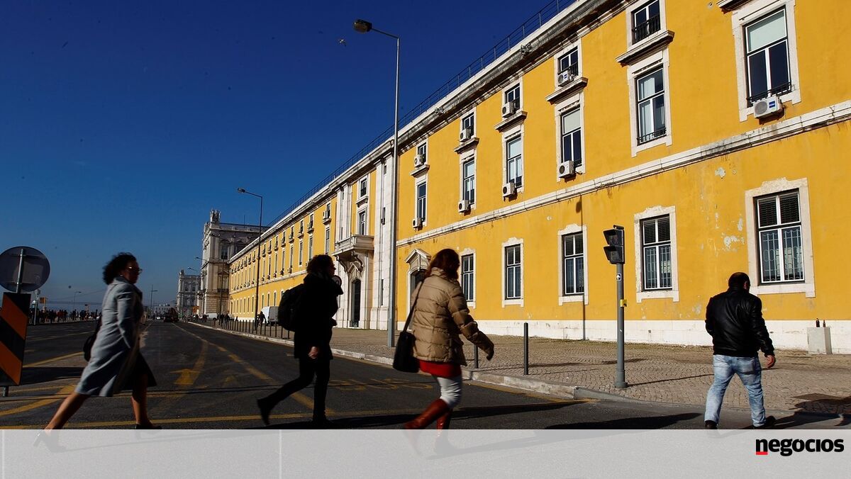 Reestruturação nas Finanças: Dirigentes de Entidades Fundidas e Extintas Perdem Cargo