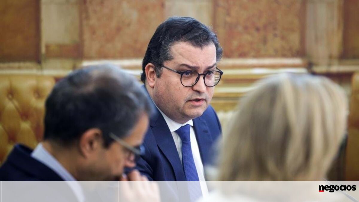Governo Simplifica Impostos: Código Único e Fim de Várias Taxas