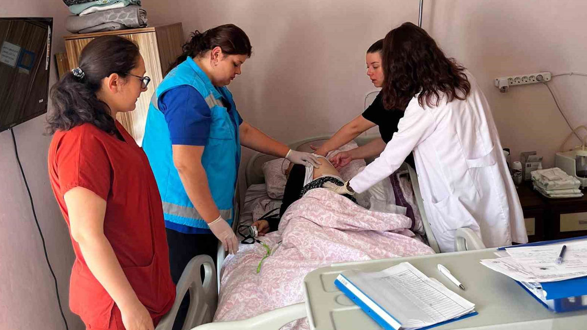 80 Yaş Üzeri Vatandaşlara Müjde! Dijital Sağlık Uygulaması ile Hastaneye Gitmeden Rapor Yenileme İmkanı!