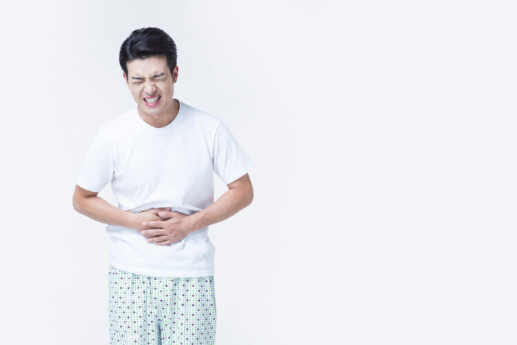 배꼽 통증, 단순 불편함일까? 간과하면 위험한 건강 신호 5가지