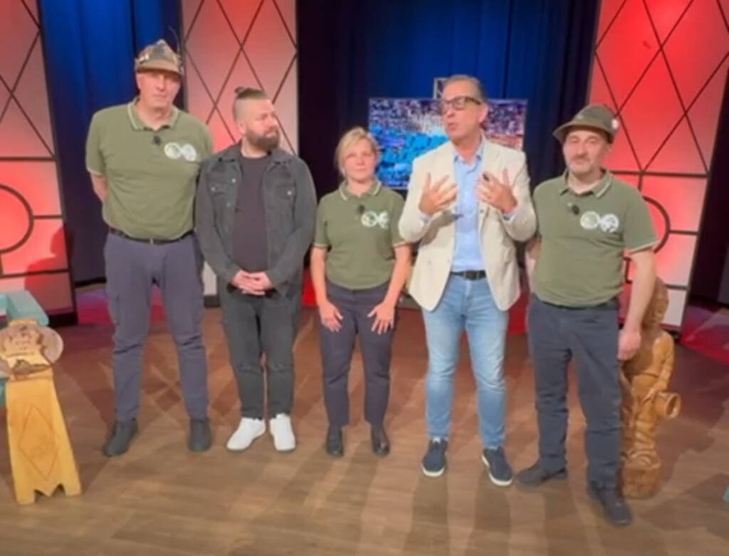 Il Gruppo Alpini Arcore Protagonista a 'Viva la Lombardia': Un Viaggio tra Tradizione e Passione