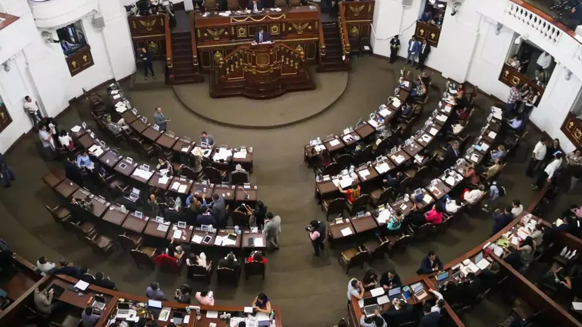 CdMx aprueba ley de reconocimiento a personas no binarias