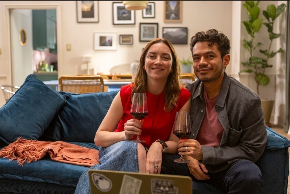 Reviviendo el Clásico: 'Enloqueciendo Contigo' Llega a Sony Channel