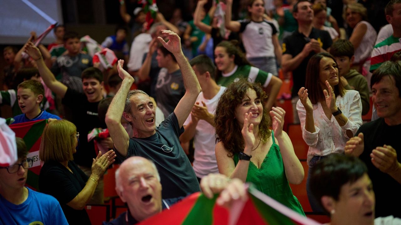 Pelota Vasca: Uno Sport Tradizionale al Centro di una Polemica Politica in Spagna
