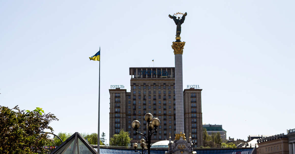 Коррупция в Украине: Как чиновники и генералы тратят миллиарды долларов военной помощи