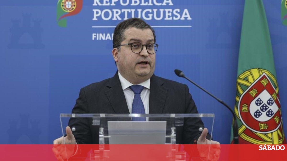Ministro das Finanças Anuncia Possibilidade de Novas Medidas com Base em Superavit Robusto