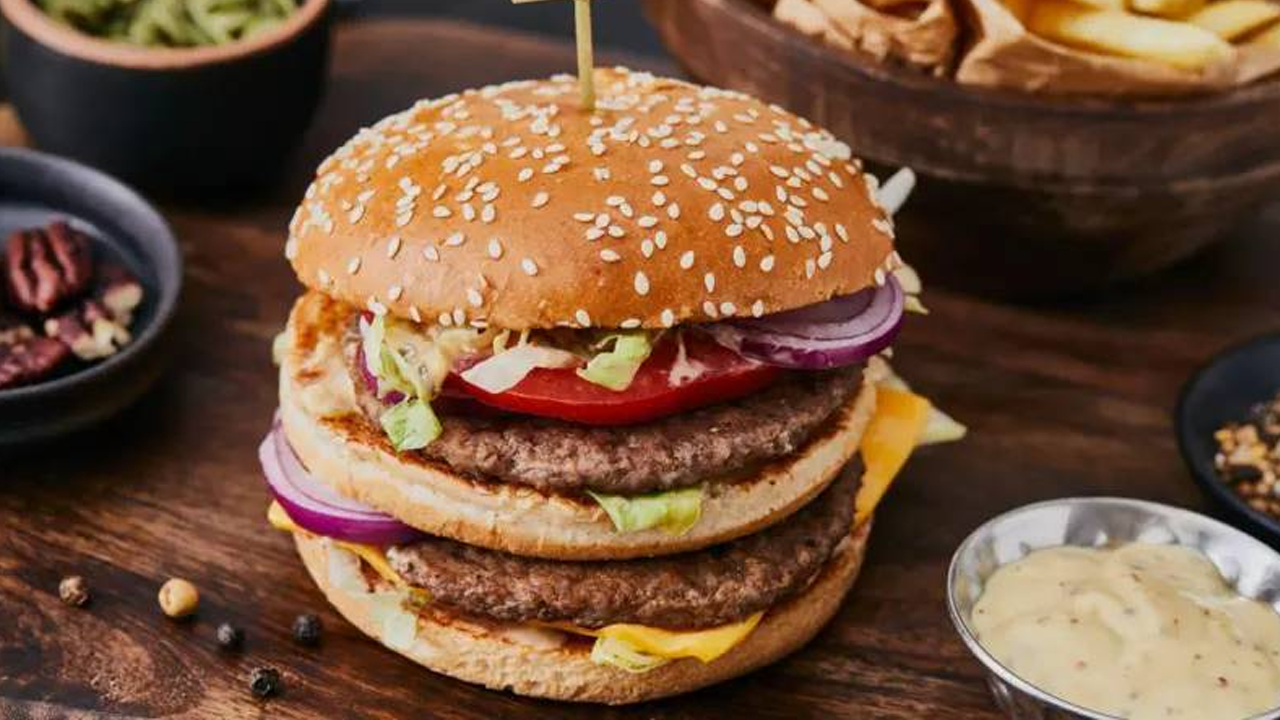 Hamburger yemek ömrü kısaltıyor!