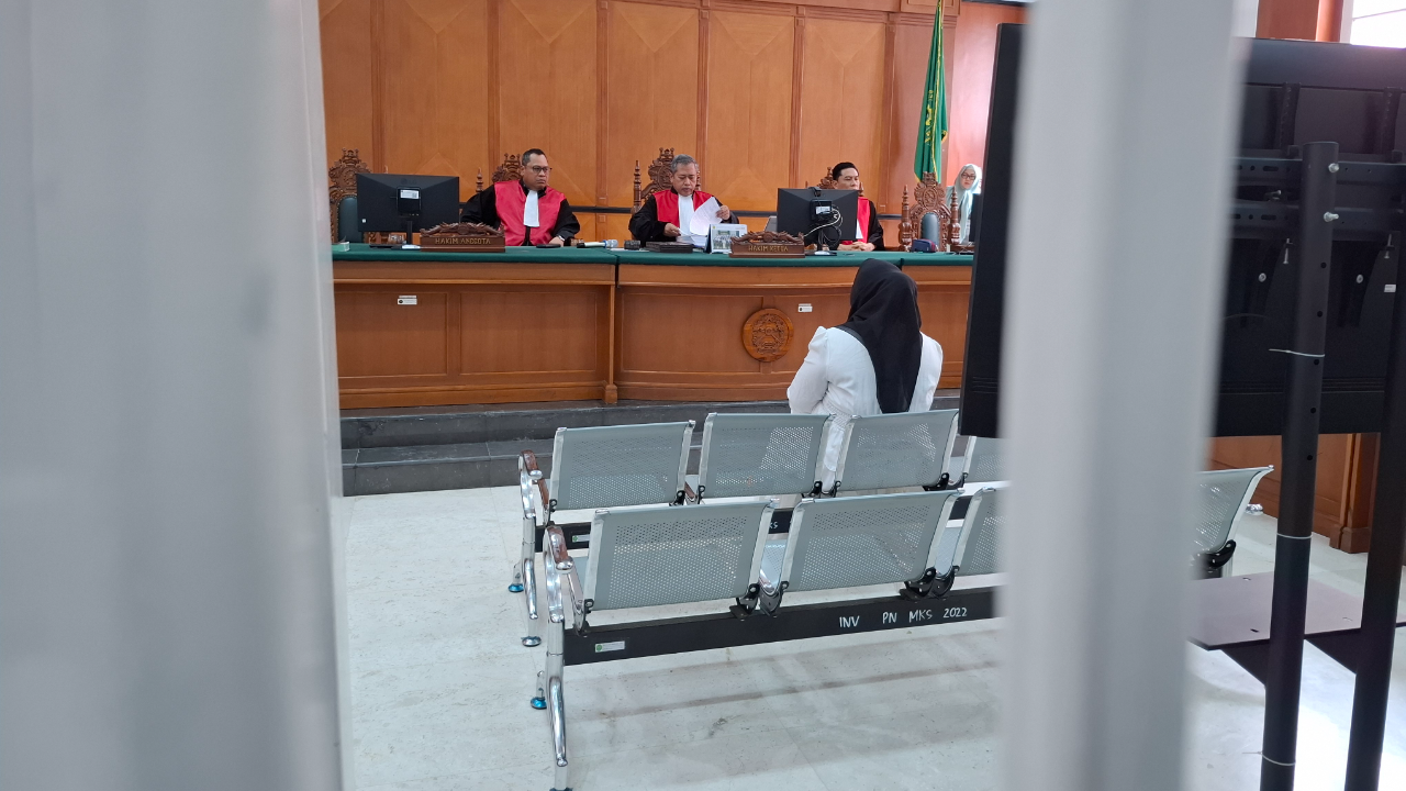 Bos Skincare Bermerkuri di Makassar Didakwa Langgar UU Kesehatan