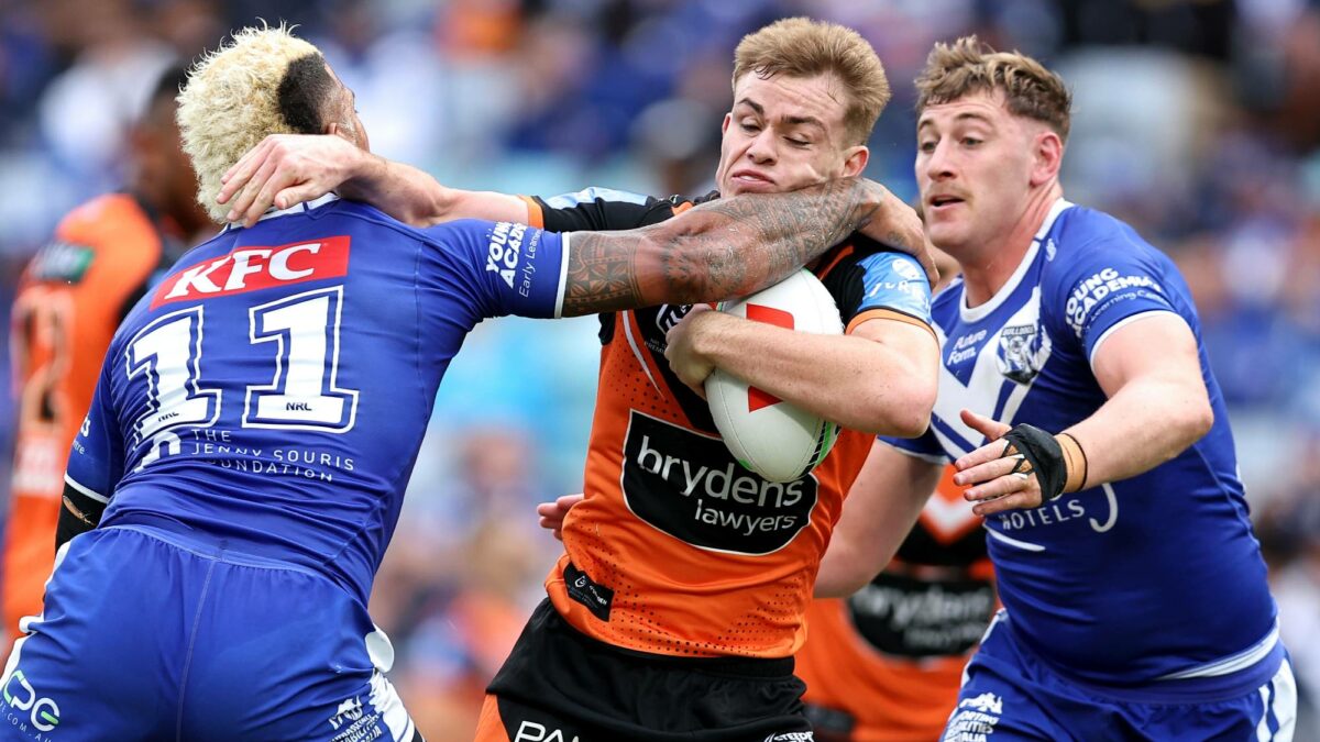 NRL Team News: Galvin's Bulldogs Debut Looming, Blues Prop's Season Over, Walsh Boosts Broncos & Knights Star Sidelined