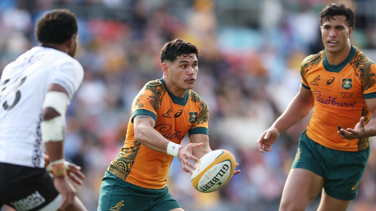 Schmidt's stubbornness could come back to bite, Wallabies midfield selection makes mockery of RA alignment - five things