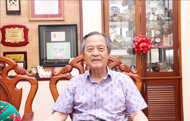Tiếng Việt Nam vang vọng thế giới: Câu chuyện về những người ở lại và trở về