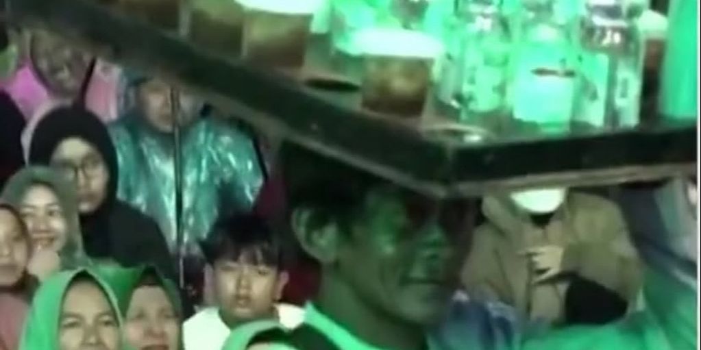 Suharji Penjual Es Teh Alami Perubahan Hidup Setelah Dihina, Dapat Modal Usaha dan Berangkat Umrah