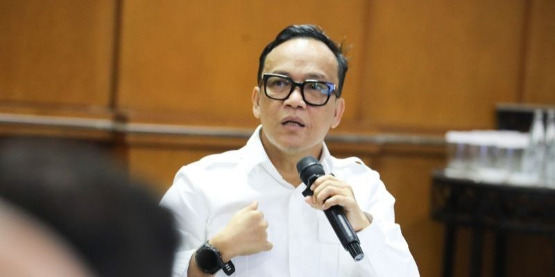 TINGGALKAN KEKACAUAN! Wakil Menteri Immanuel Ebenezer Ultimatum Aplikasi Ojol Soal BHR, Ingatkan Jangan Bohongi Prabowo!