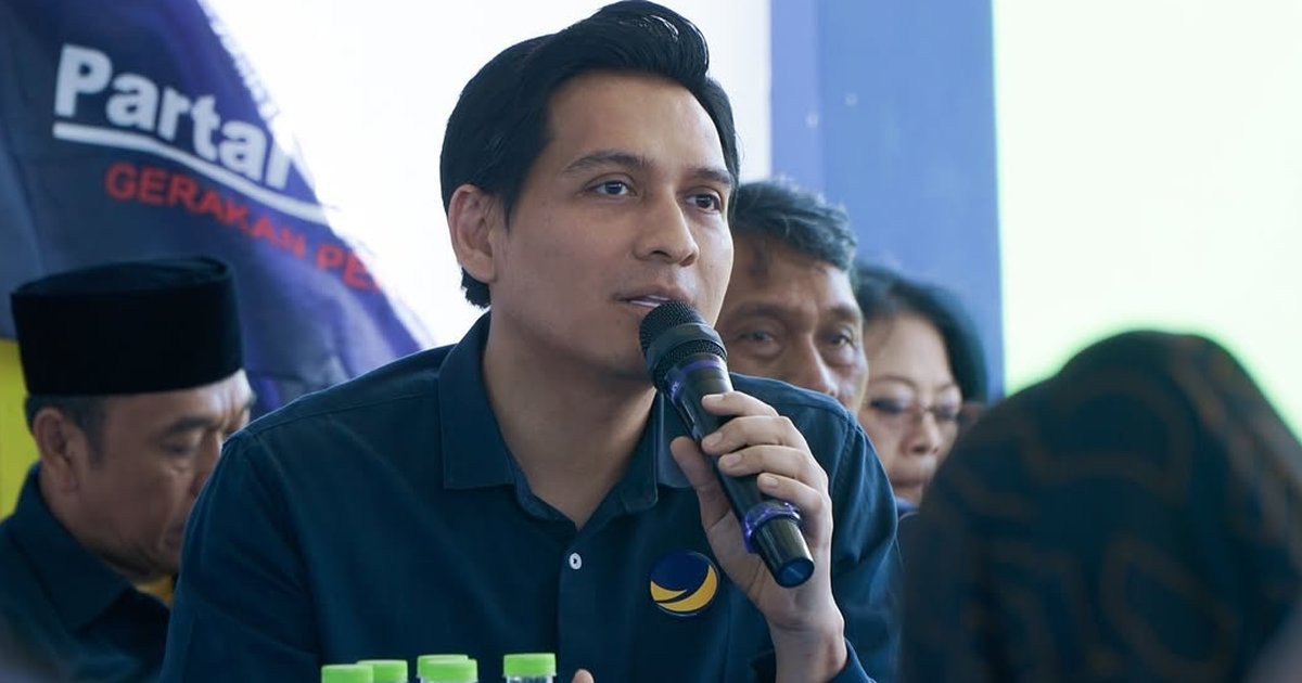 Lucky Hakim: Dari Bintang Film Hingga Bupati Indramayu, Perjalanan Karir yang Menginspirasi