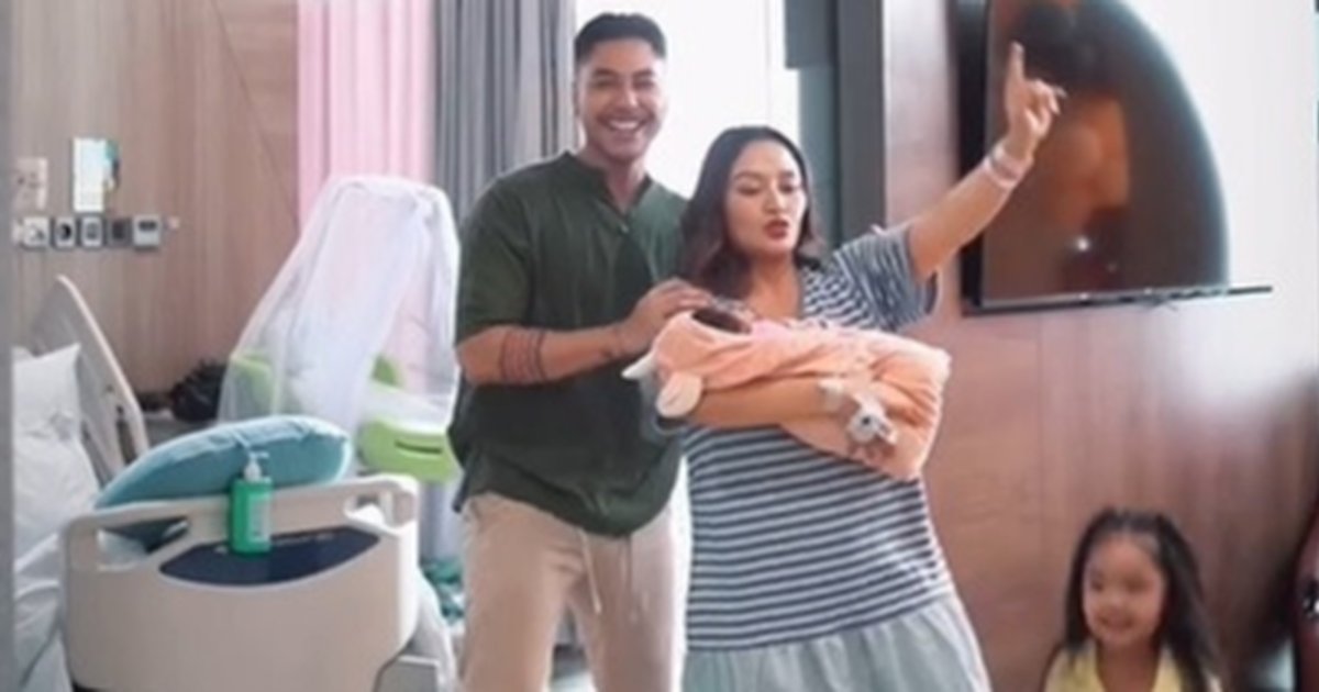 Siti Badriah & Krisjiana Rayakan Kelahiran Anak Kedua dengan Joget Ceria Bersama Xarena!