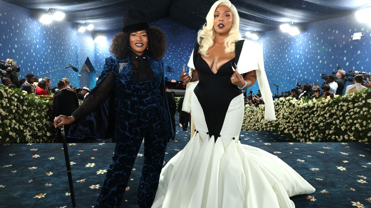 Il bastone da passeggio è l'accessorio fondamentale riportato in auge dal Met Gala 2025